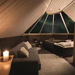 Wilderness & Igloos Hotel