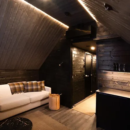 Wilderness & Igloos 4* Nellimö