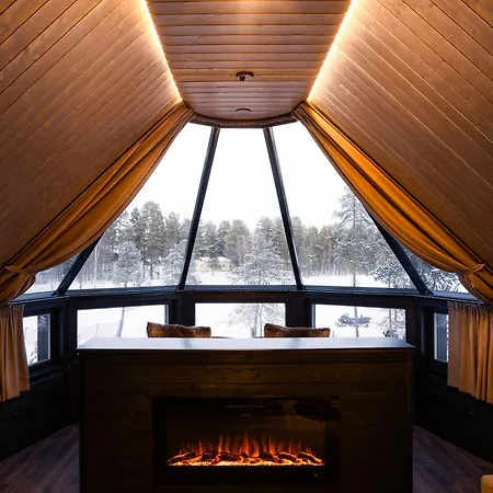Wilderness & Igloos מלון