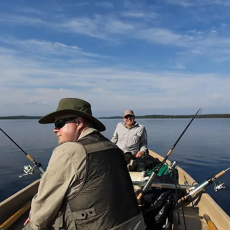 Wilderness & Igloos Hotell