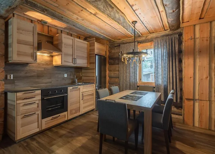 Wilderness & Igloos Hotel