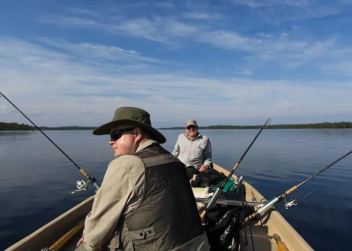 Wilderness & Igloos Hotel